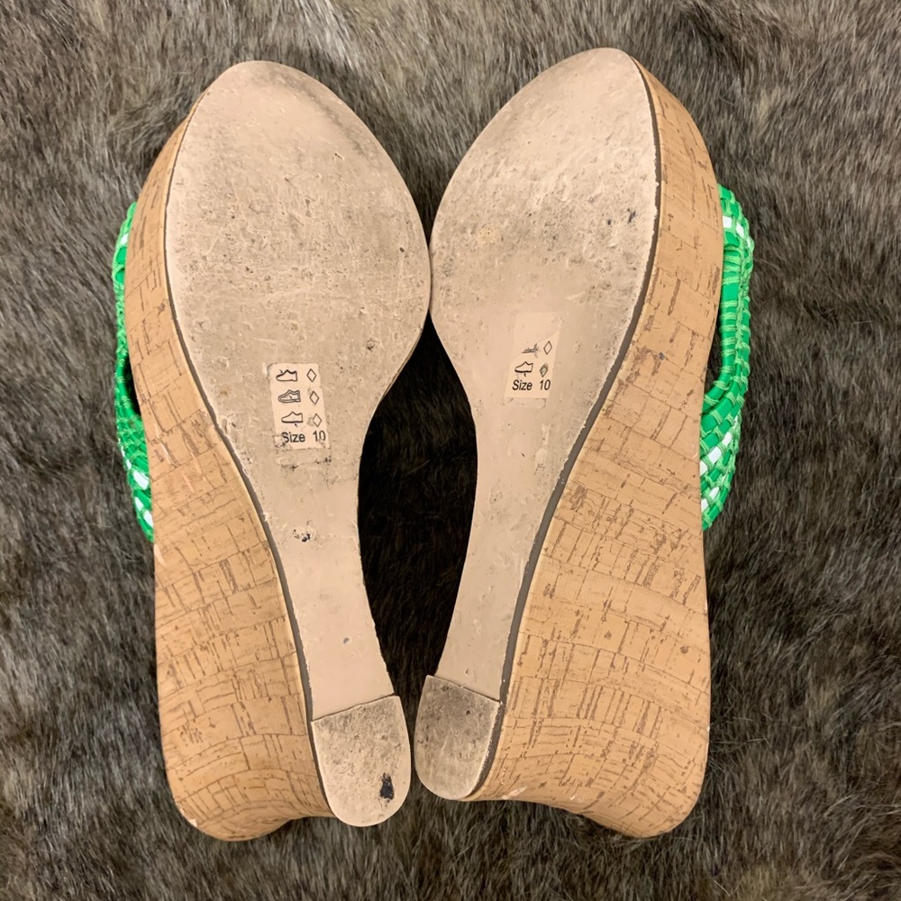 Michael Antonio Wedges. Wears like a size 9 - Picture 10 of 10